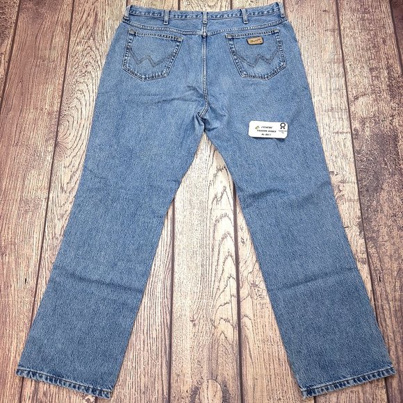 Vintage Wrangler Classic Bootcut Straight Men's Jeans Size 40x32 TEXAS High Rise - Picture 1 of 10
